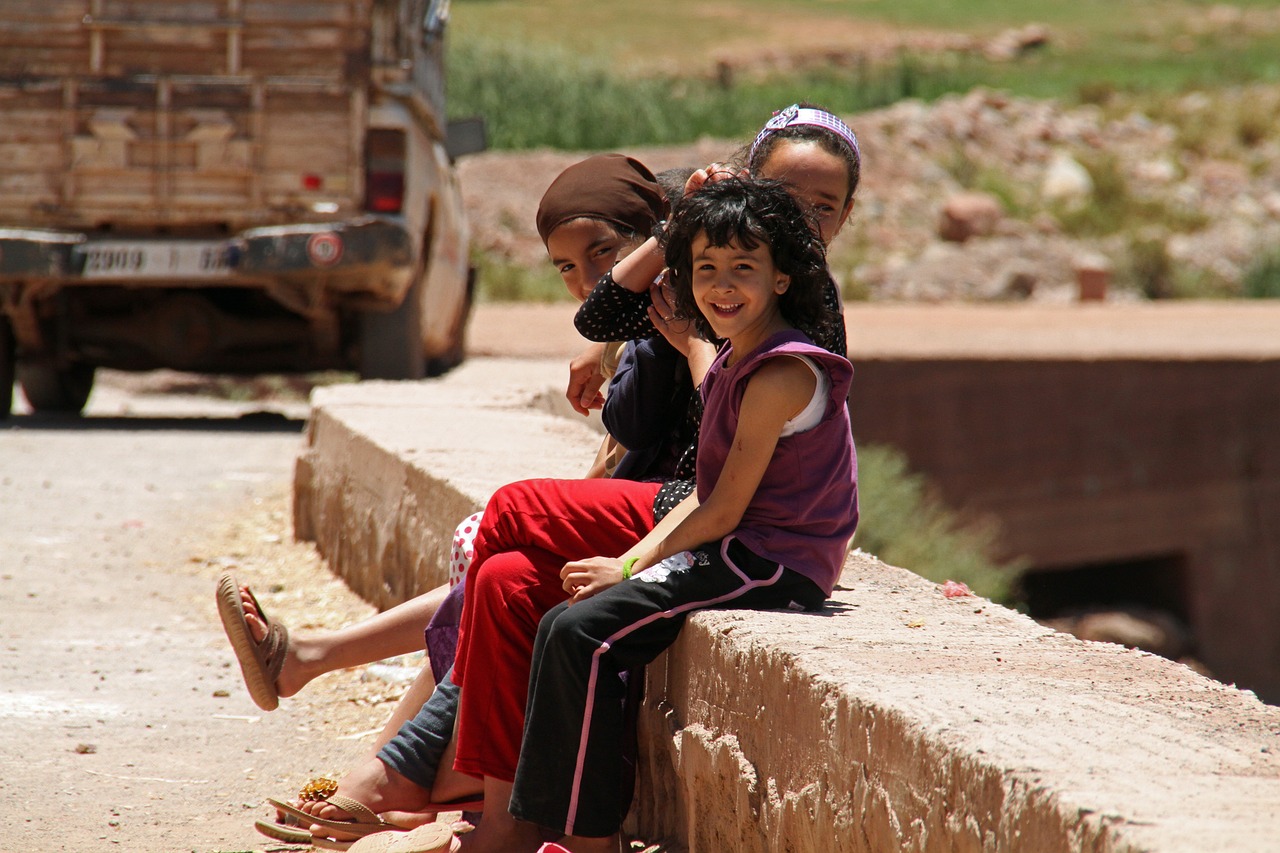 A guide to Moroccan cultural etiquette showcasing respectful interactions and traditional practices.