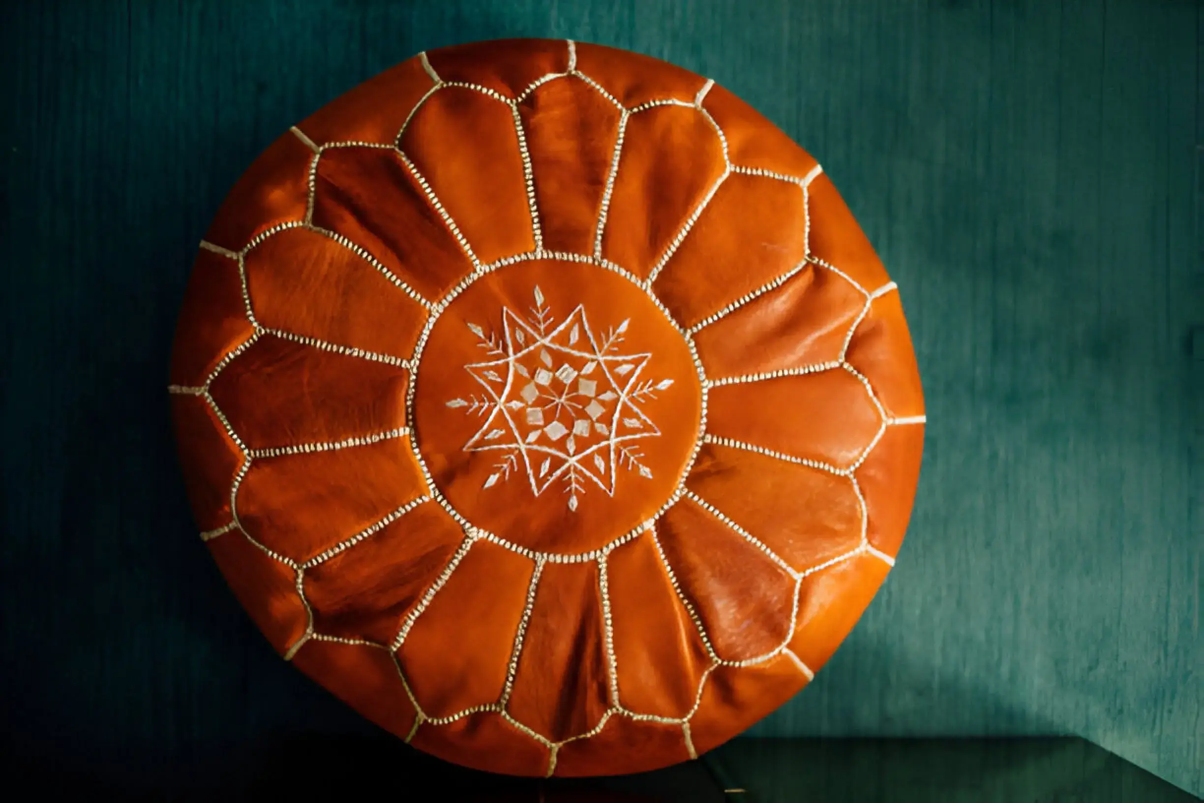Moroccan pouf in home décor